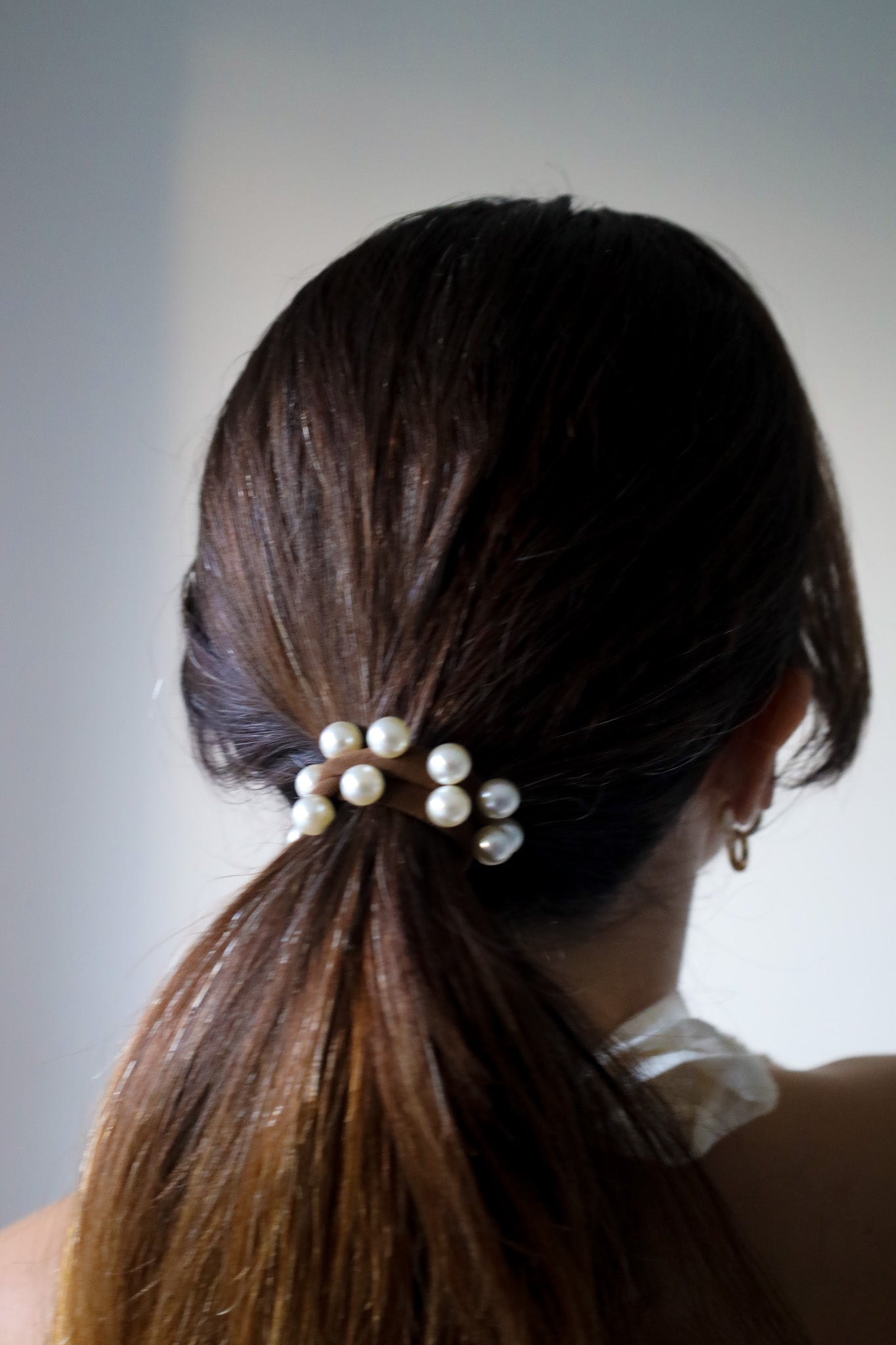 Driftwood Chocolate Brown Pearl Hair Tie