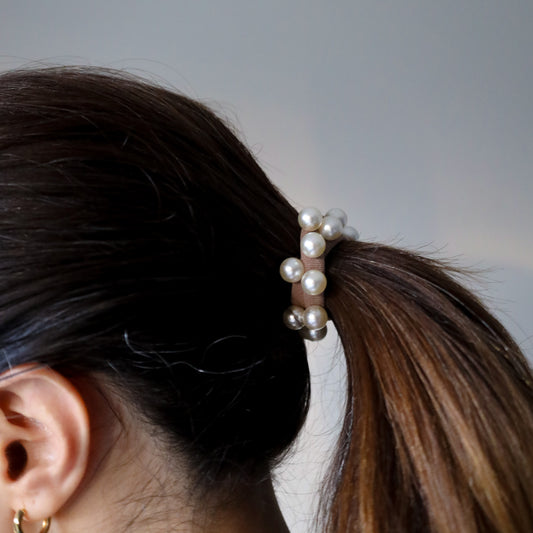 Sandstone Brown Pearl Hair Tie