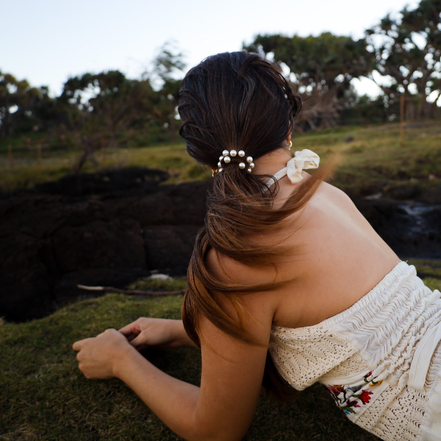 Driftwood Brown Pearl Hair Tie