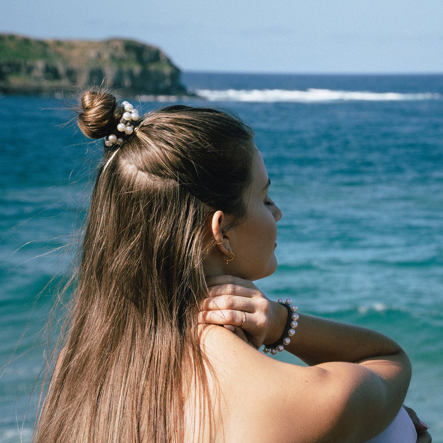 Beige Pearl Hair Tie