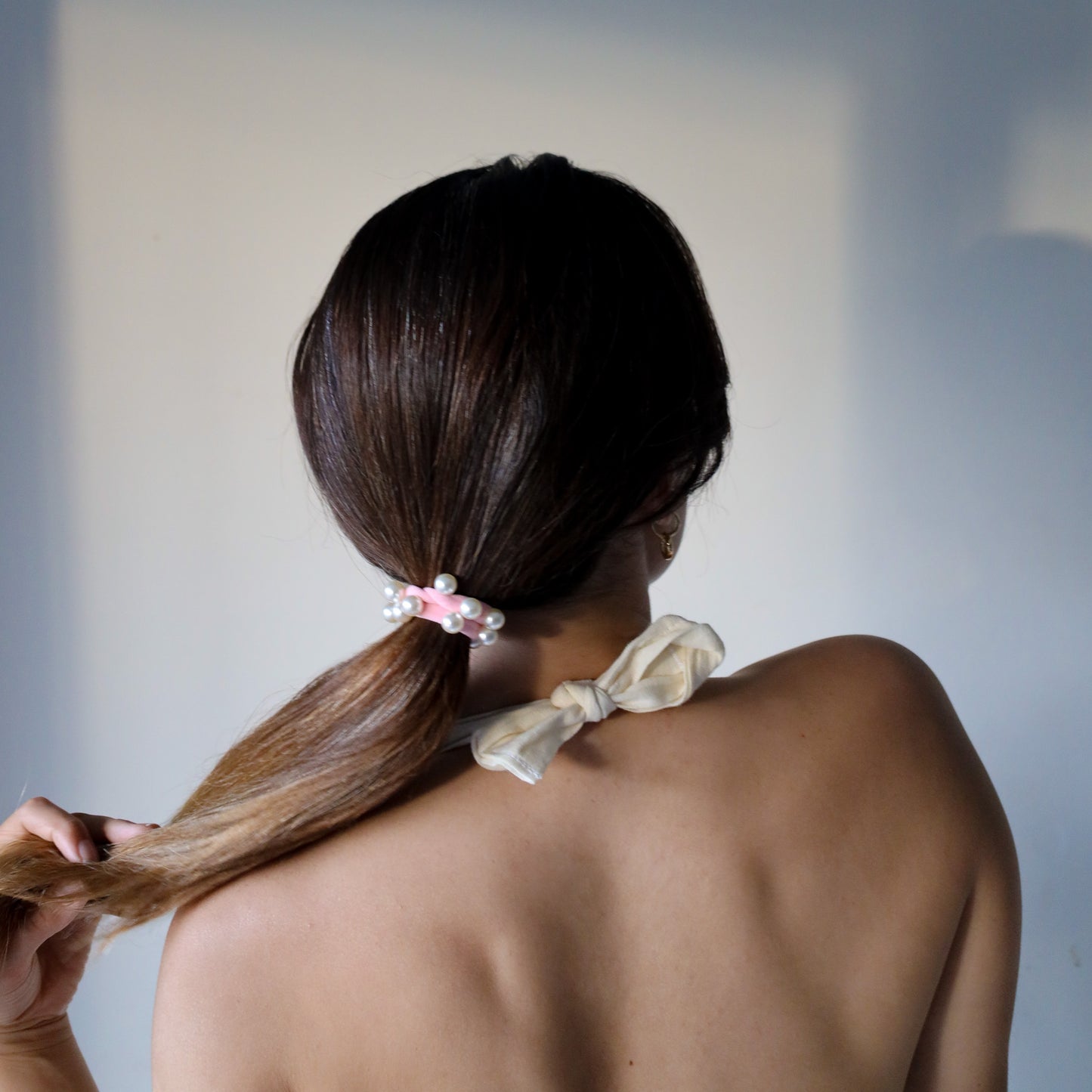 Coral Pink Pearl Hair Tie